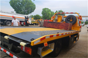 荆州附近拖车电话号码服务