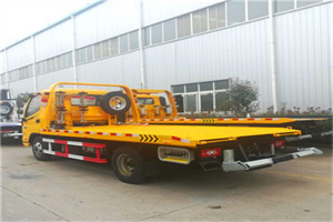 荆州附近拖车救援搭电