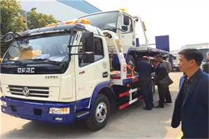 荆州汽车道路救援拖车价格